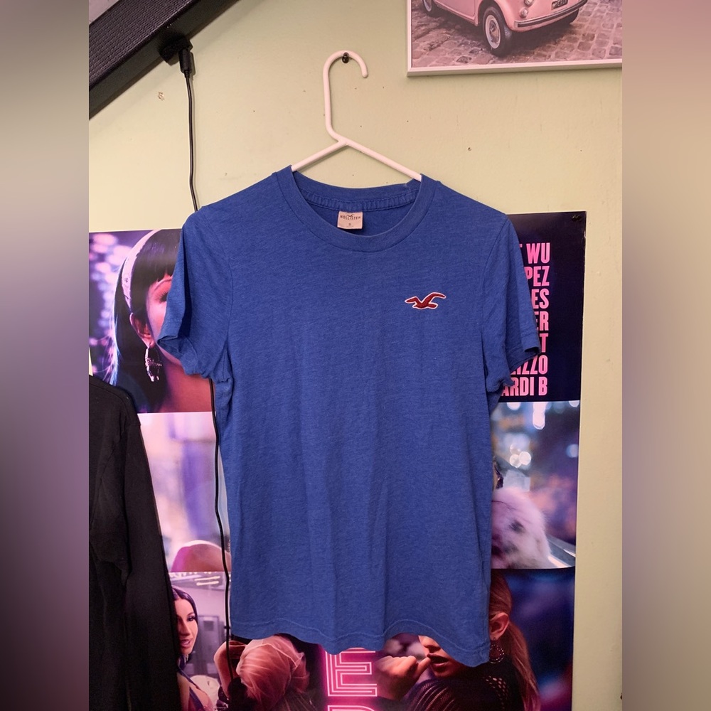Hollister Tee
